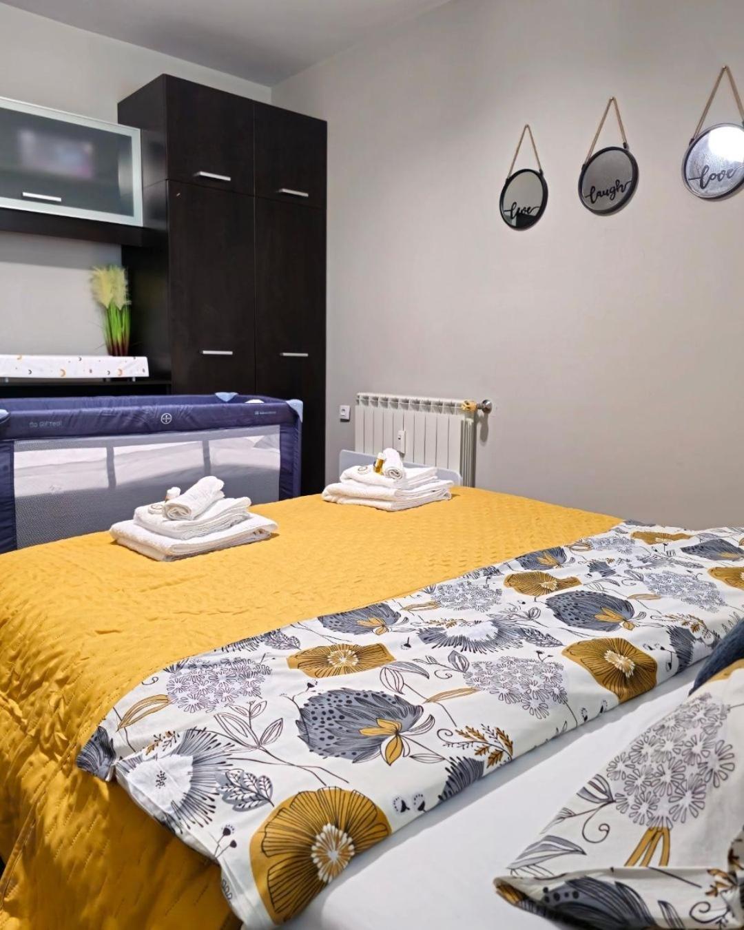 Rea Mladost - Easy Access To Metro, Ideal Location Sofía Exterior foto
